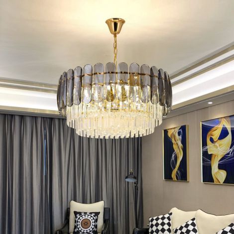 Erlesener Kristall-Kronleuchter mit luxuriösem Design 