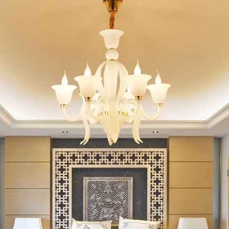 Elegante Weiße Blumen Pendelleuchte aus Glas